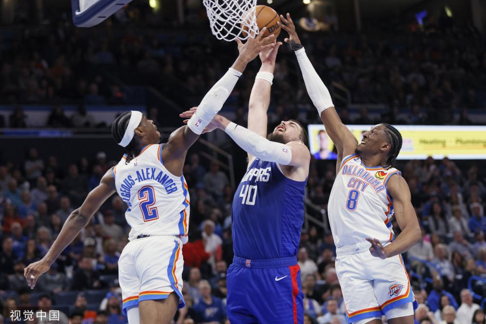 并指出他们 并指出他们