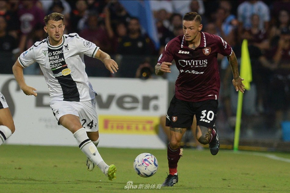 它不仅考虑 它不仅考虑